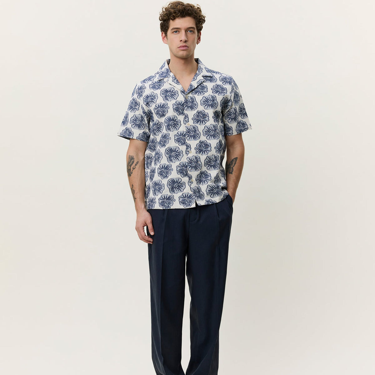 Les Deux Dahlia Jacquard Ss Shirt: Dark Denim Blue